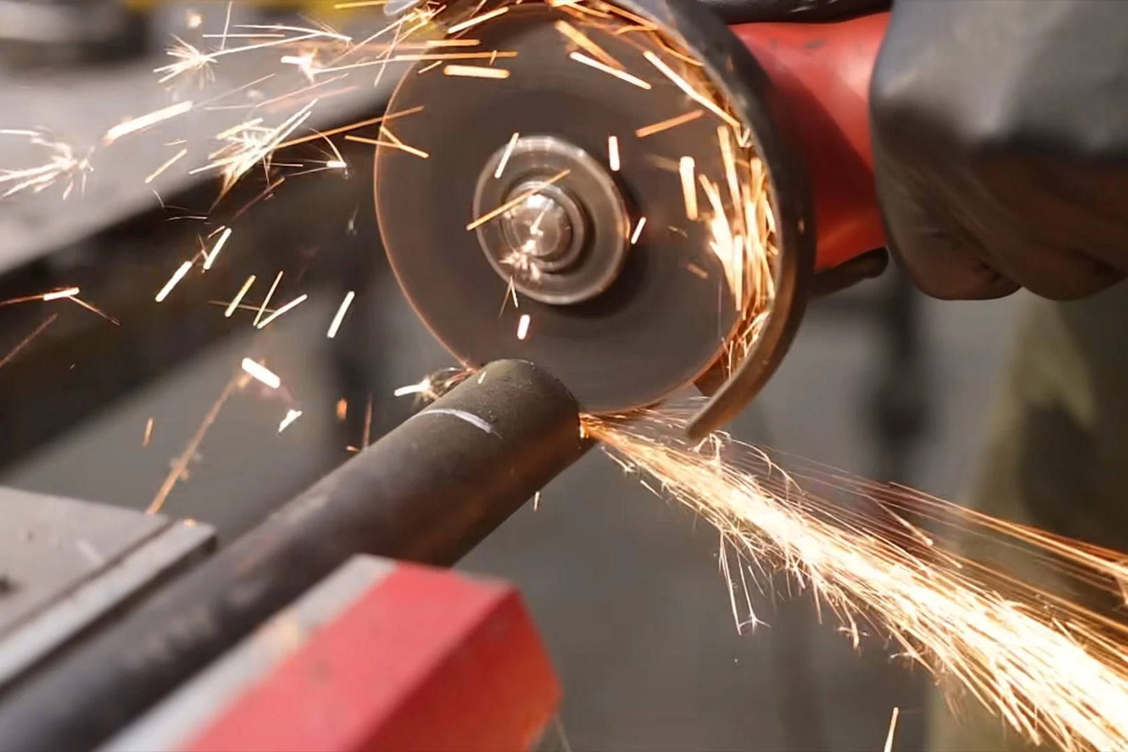 ใบตัด VS ใบตัด